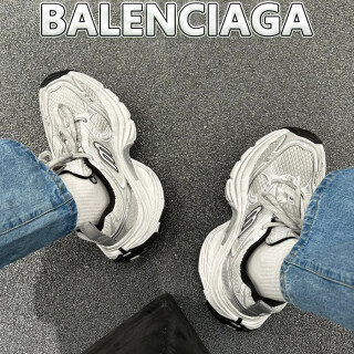 56b9fe7ce749596213332e3f4325083f