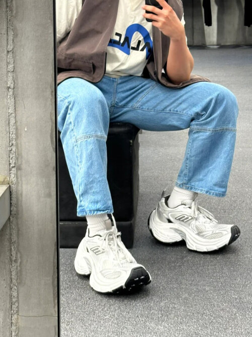 29 (4)