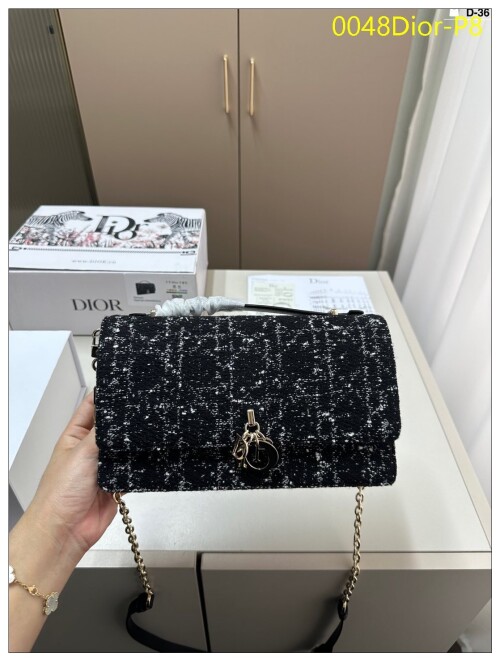 0048Dior P8