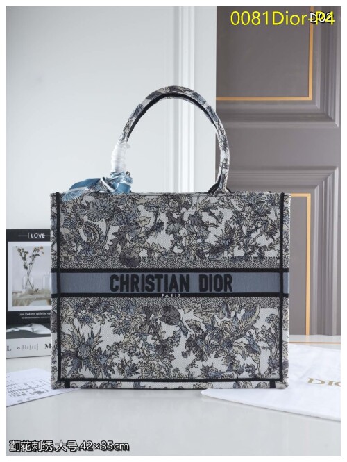 0081Dior P4
