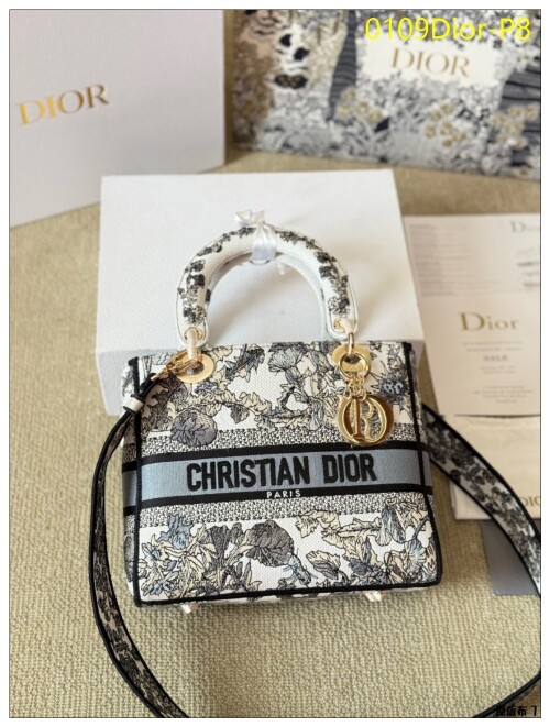 0109Dior P8