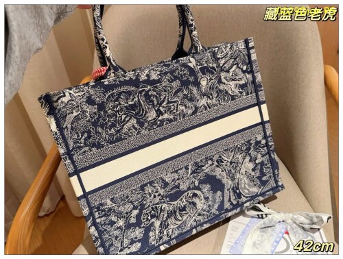 0029Dior P5