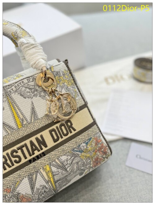 0112Dior P5