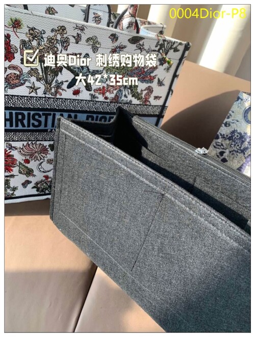 0004Dior P8