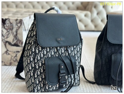 0111Dior P8