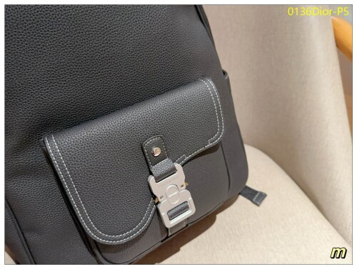 0136Dior P5