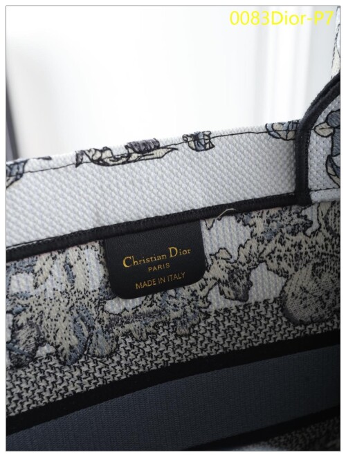 0083Dior P7