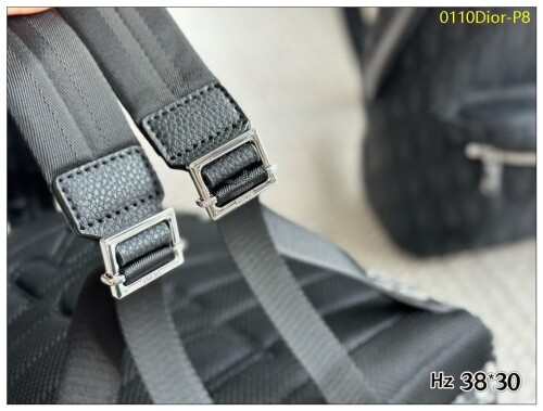 0110Dior P8