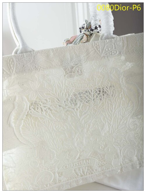 0080Dior P6
