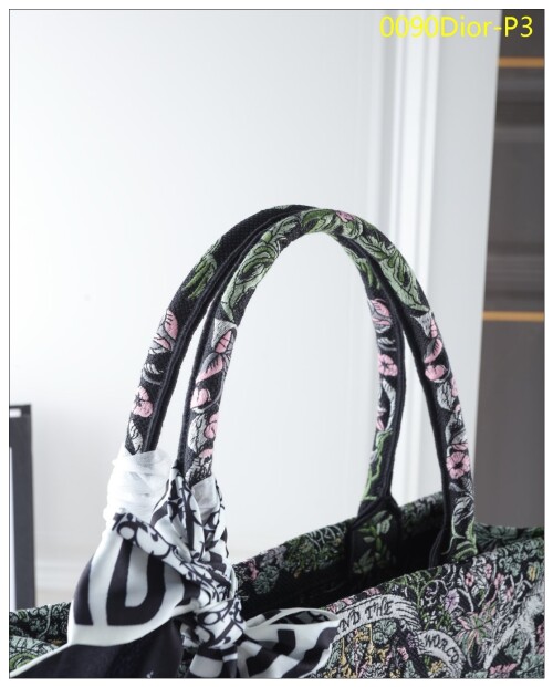 0090Dior P3