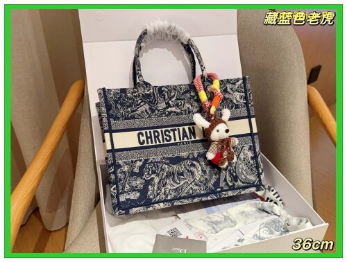 0030Dior P1