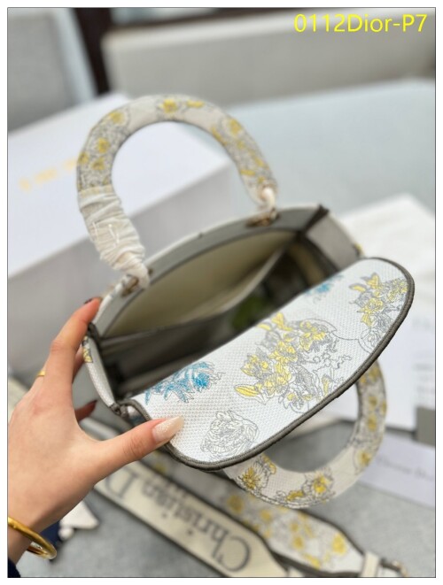 0112Dior P7