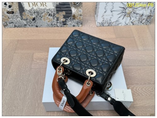 0012Dior P8