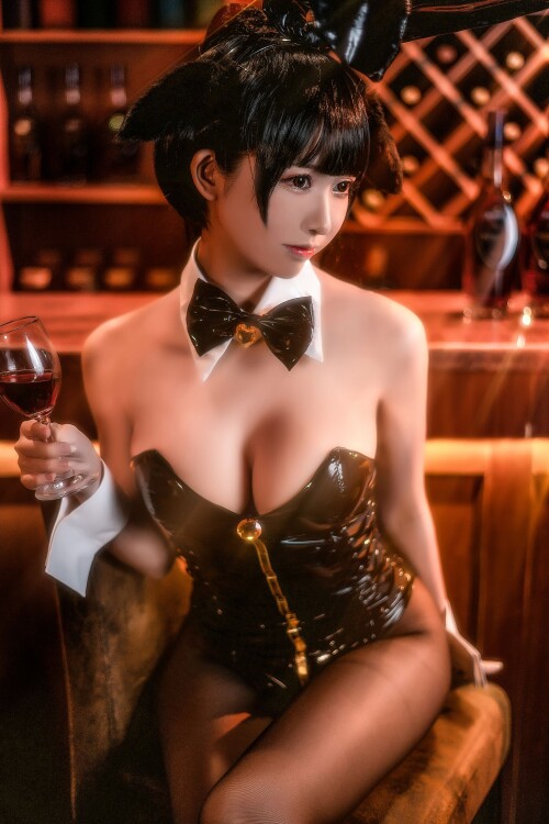 a4d90077aa1ea1b52a87a49a82861d8d.jpg