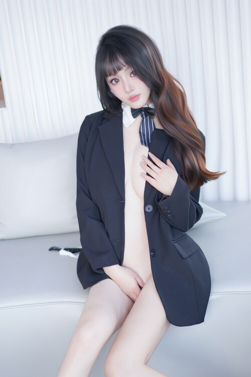 046