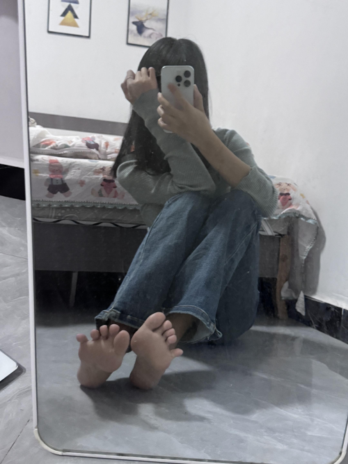 235806 CLN0hy