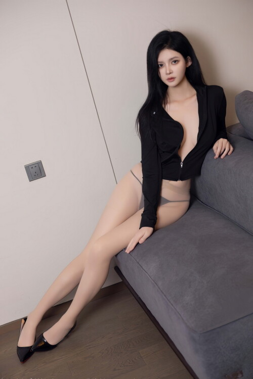 048