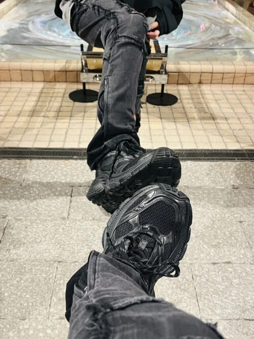 31 (3)