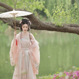 599c4f8bf6bbce35f56b7e525cb772ea