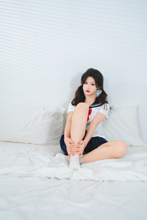 ypyM4SL08G8uguGf