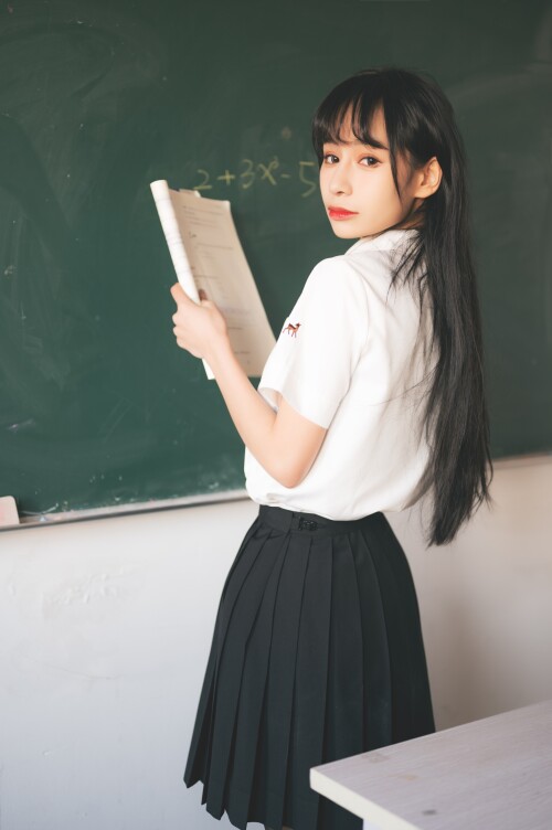 TGiwV4LP2ENoj A8